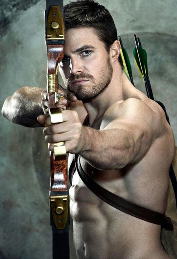 stephen-amell-08